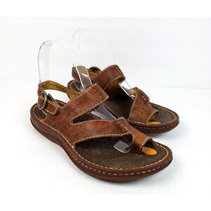 Simple Womens Size 6 Brown Leather Engraved Outdoors Toe Strap Sandals